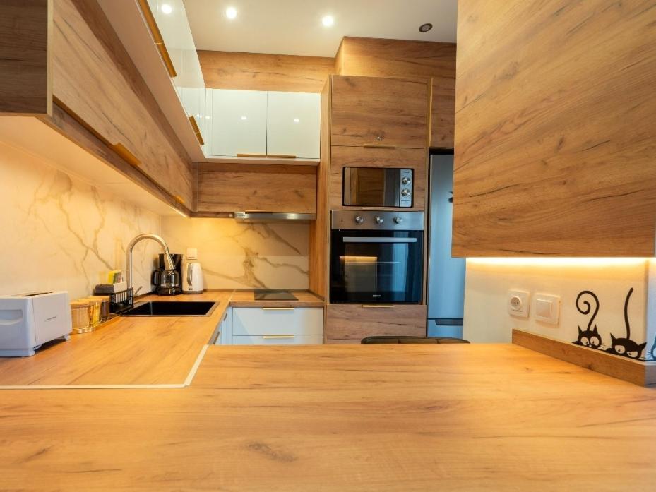 Sky View Apartment